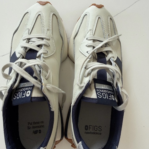 New Balance Unisex x Figs 327 Milan Grey sneakers size 8 - Picture 7 of 9